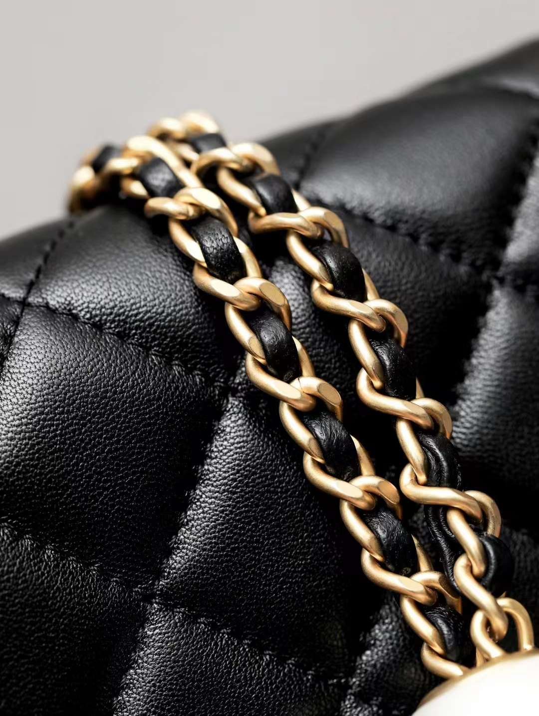 CHANEL Double pearl cover   woc bag