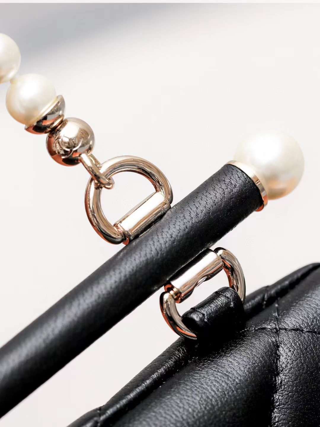 CHANEL clutch with chain