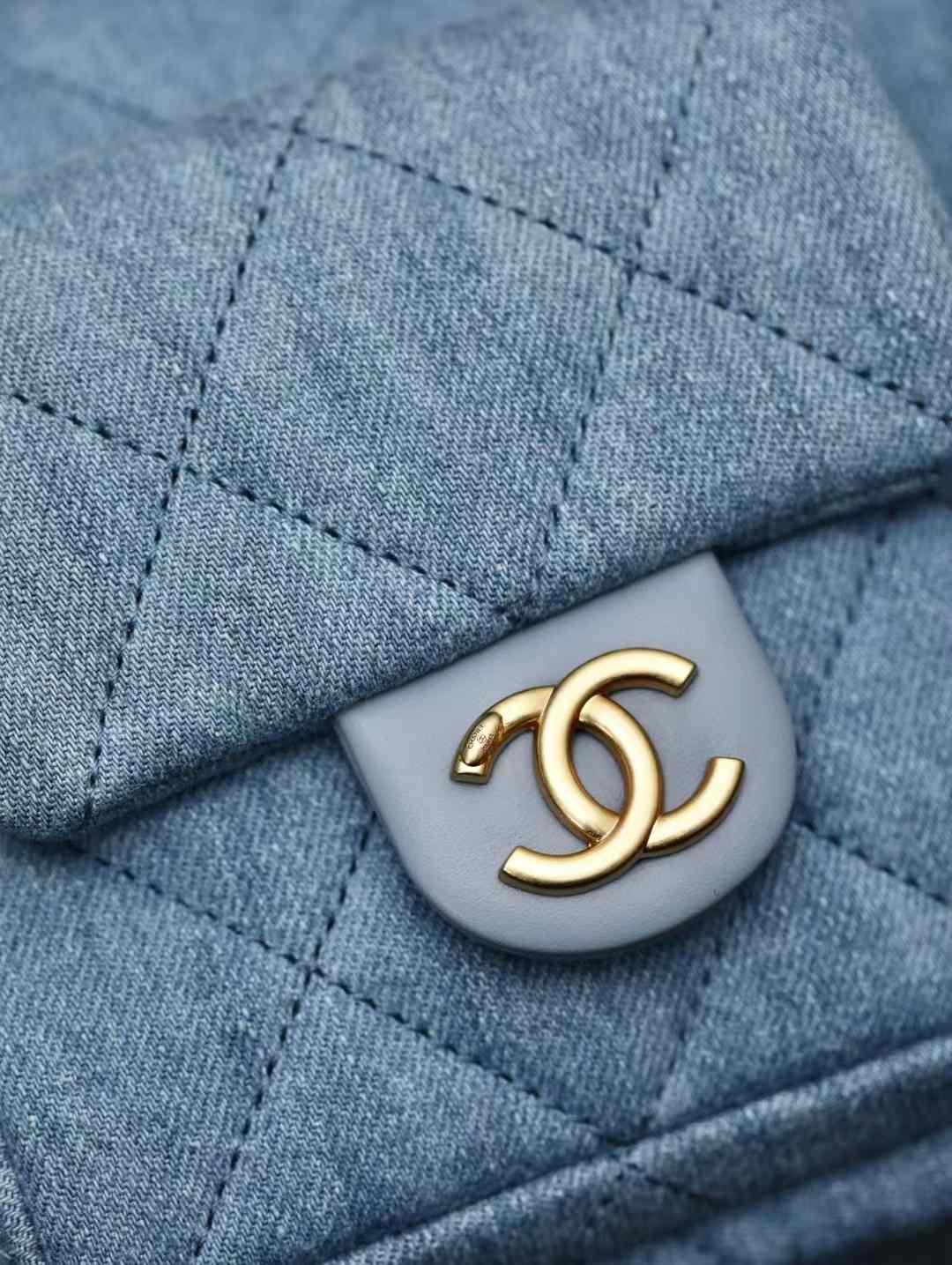 CHANEL Large Hobo Bag