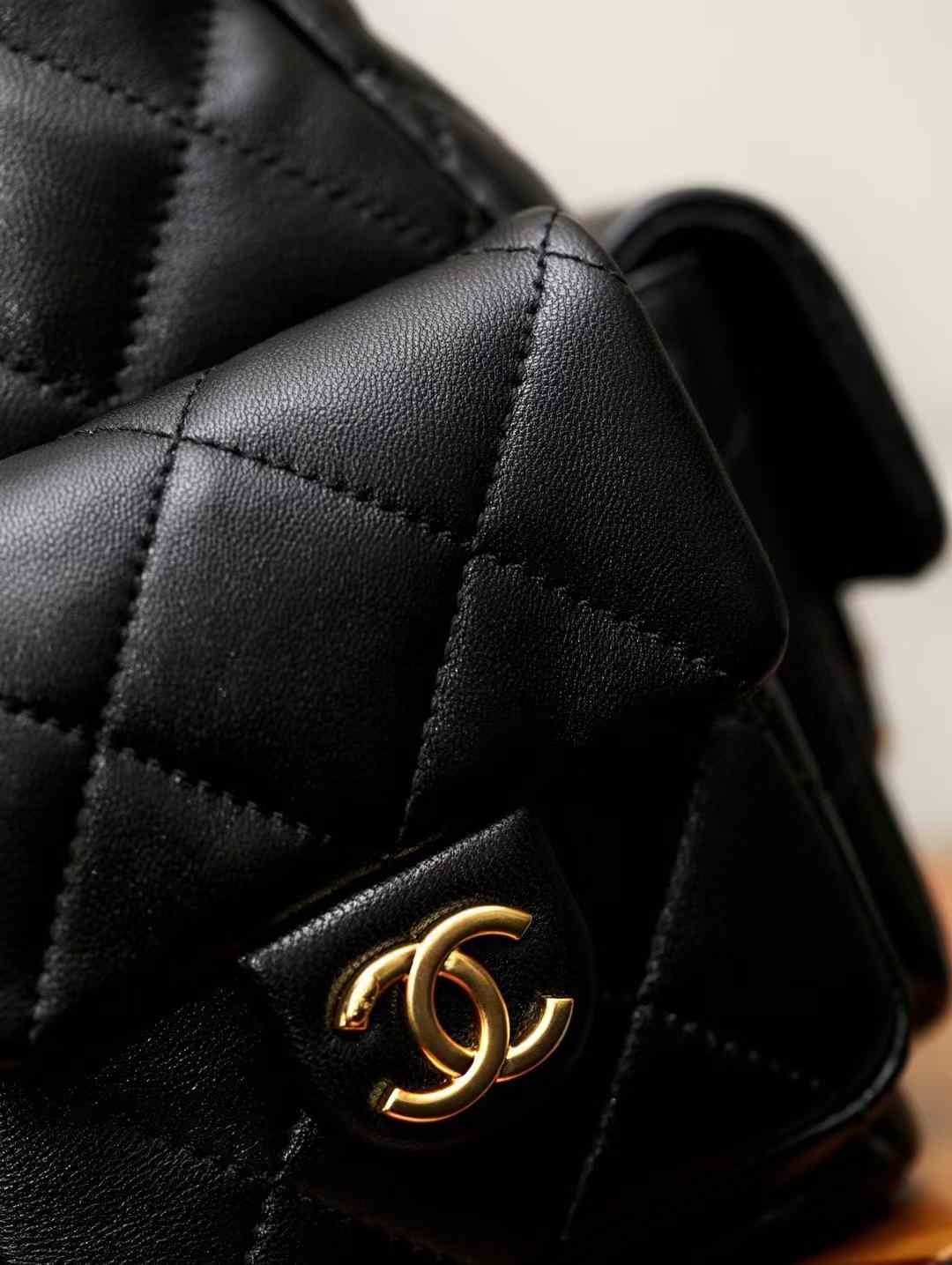CHANEL Large Hobo Bag