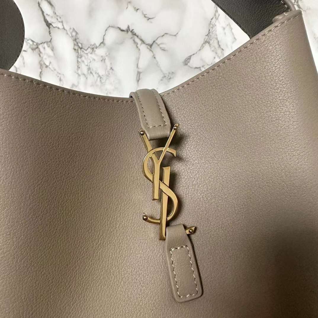 YSL LE 5  7 Hobo Bag