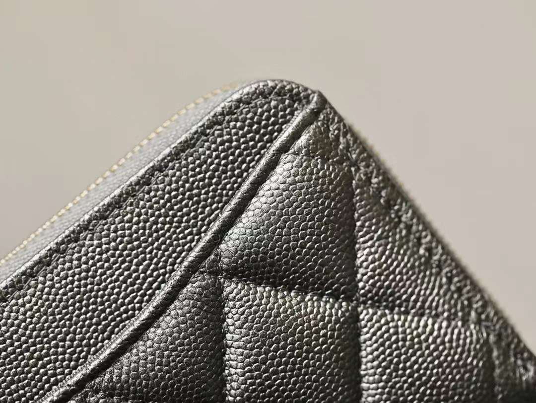 CHANEL Classic Zipped Coin Purse