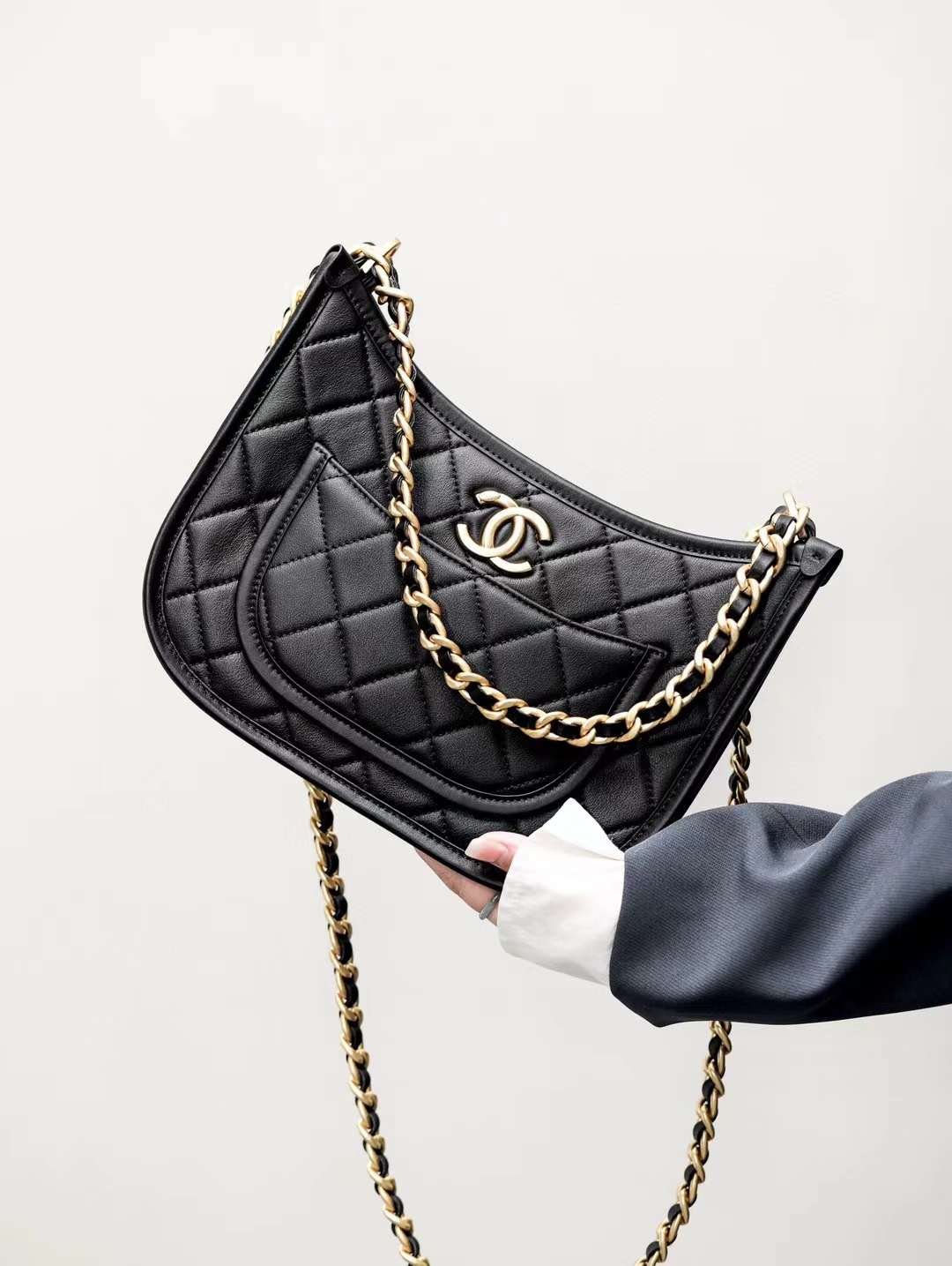 CHANEL HOBO HANDBAG