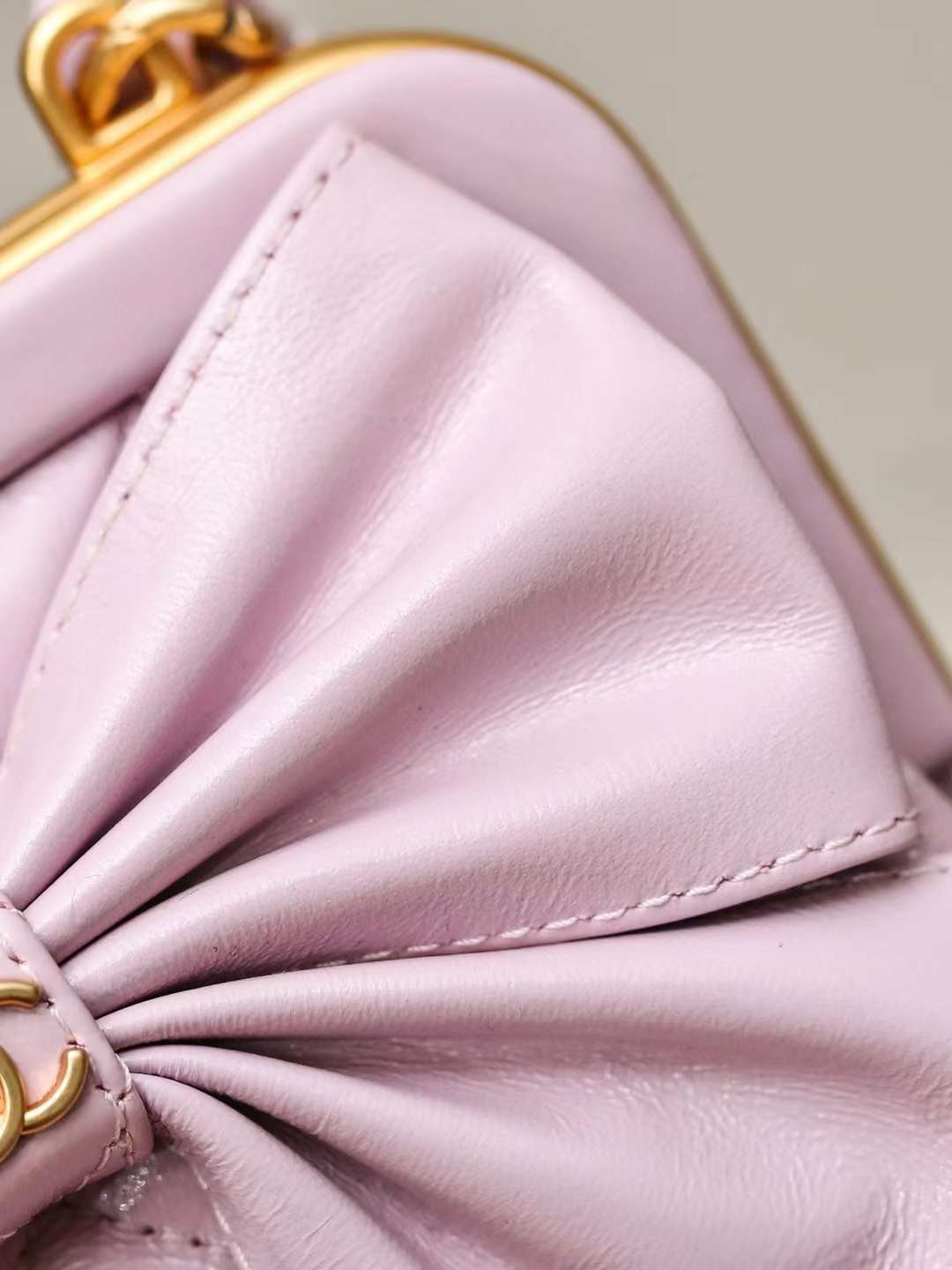 CHANEL clutch with chain