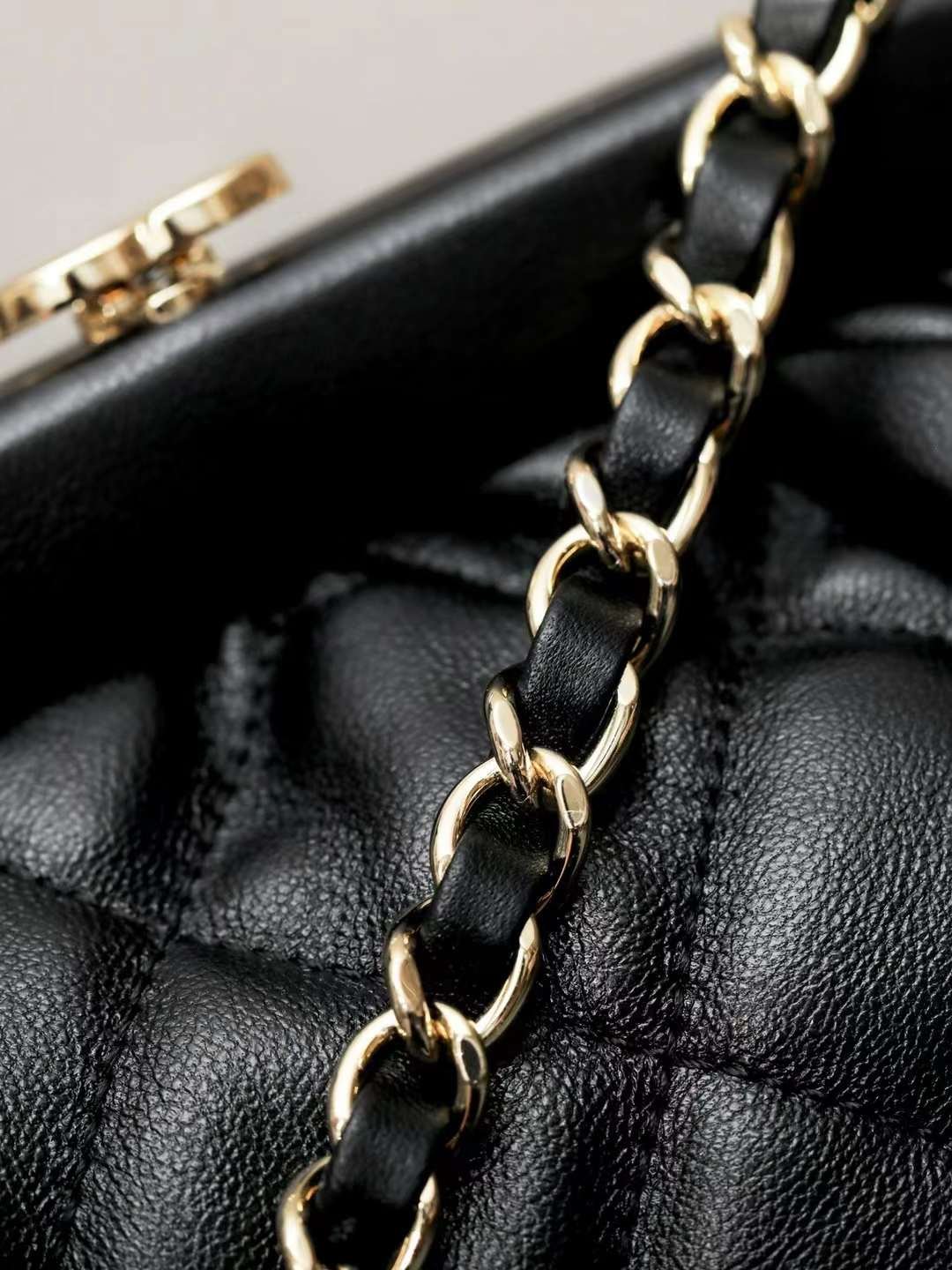 CHANEL Clutch