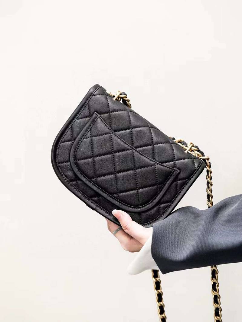 CHANEL MESSENGER BAG