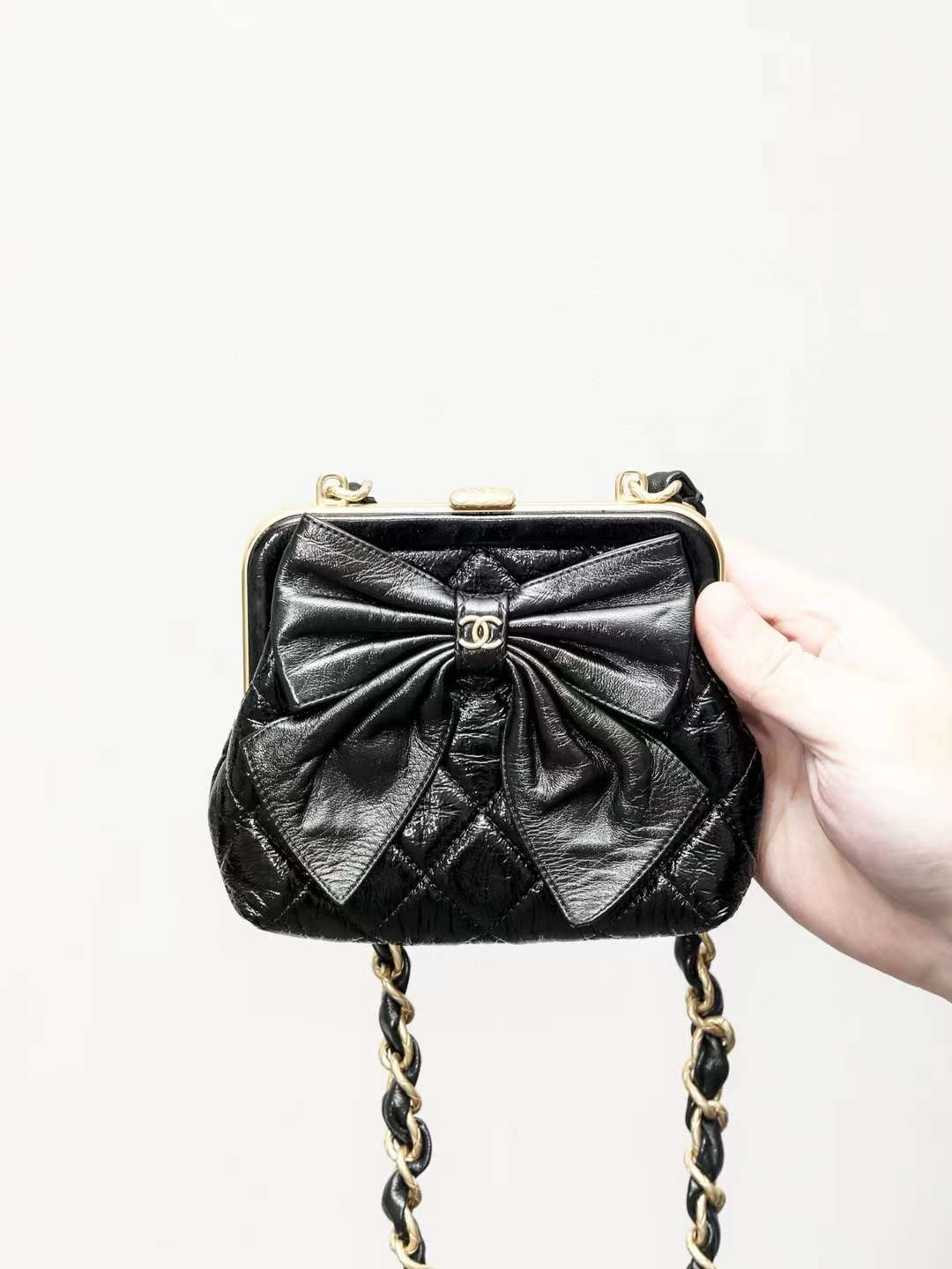 CHANEL clutch with chain