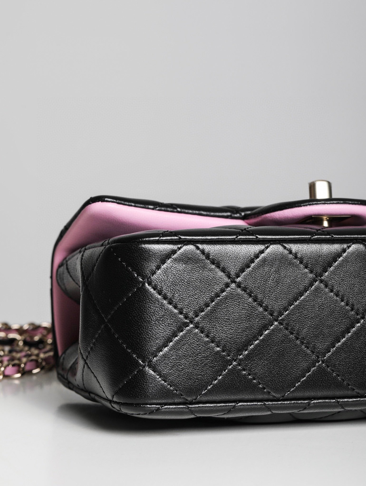 CHANEL Multicolor Bag