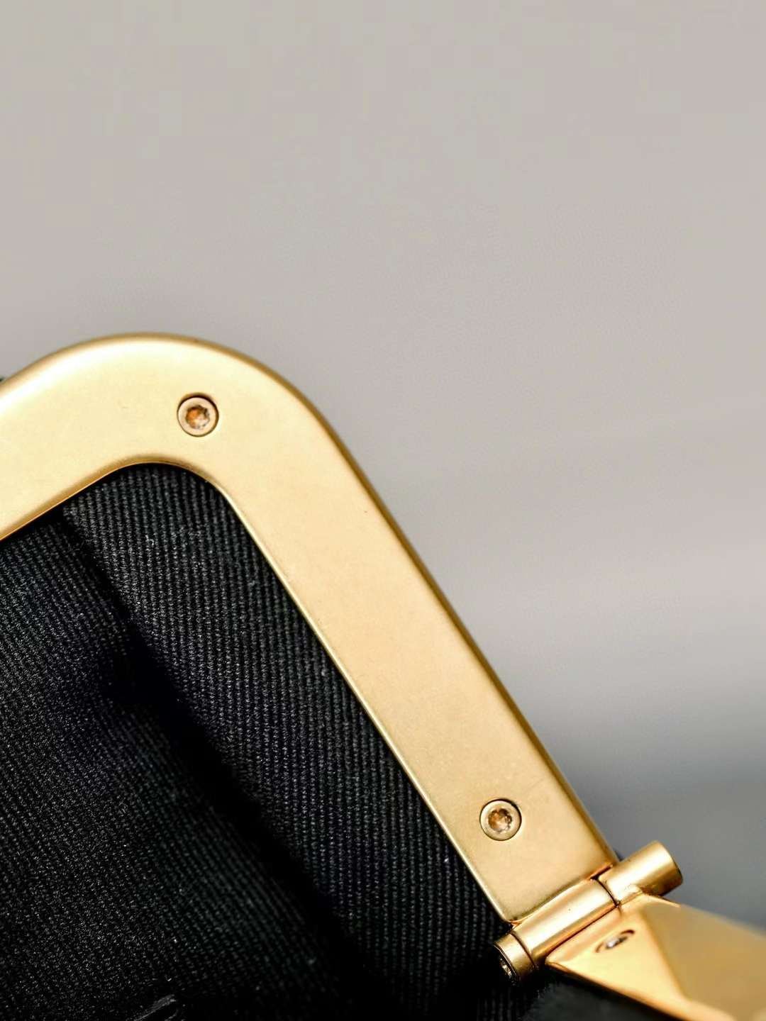 CHANEL clutch with chain