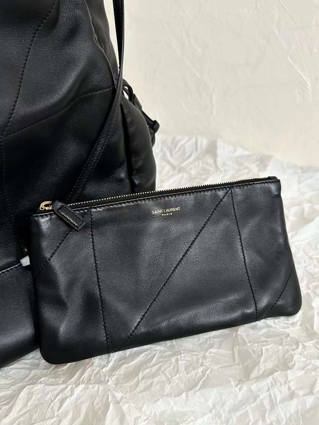 YSL JAMIE 4.3 LARGE POCHON