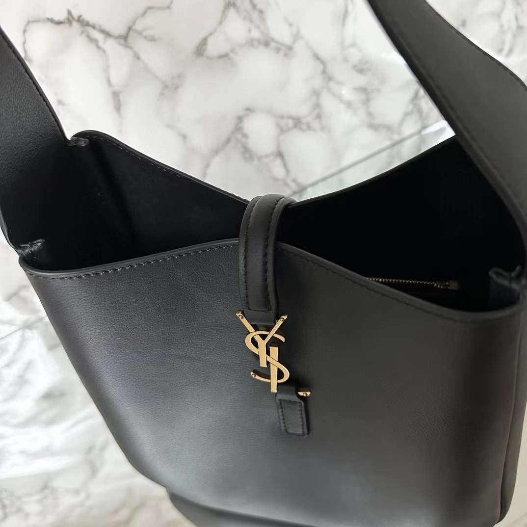 YSL LE 5  7 Hobo Bag in Suede