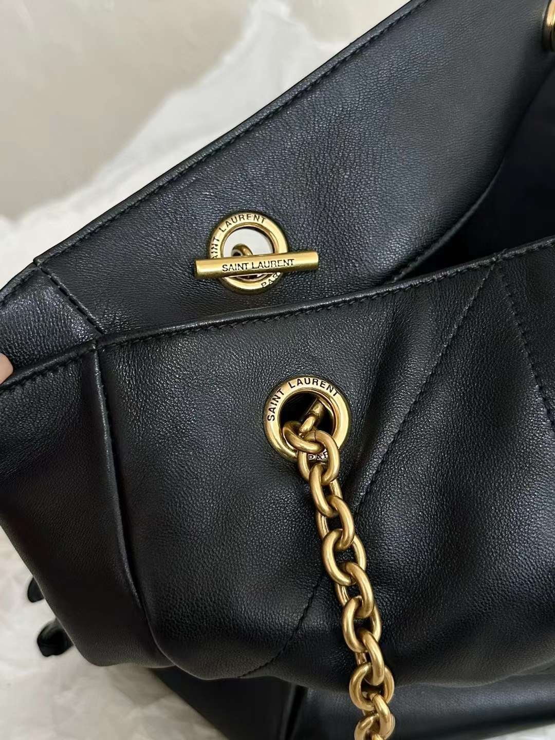 YSL JAMIE 4.3 LARGE POCHON