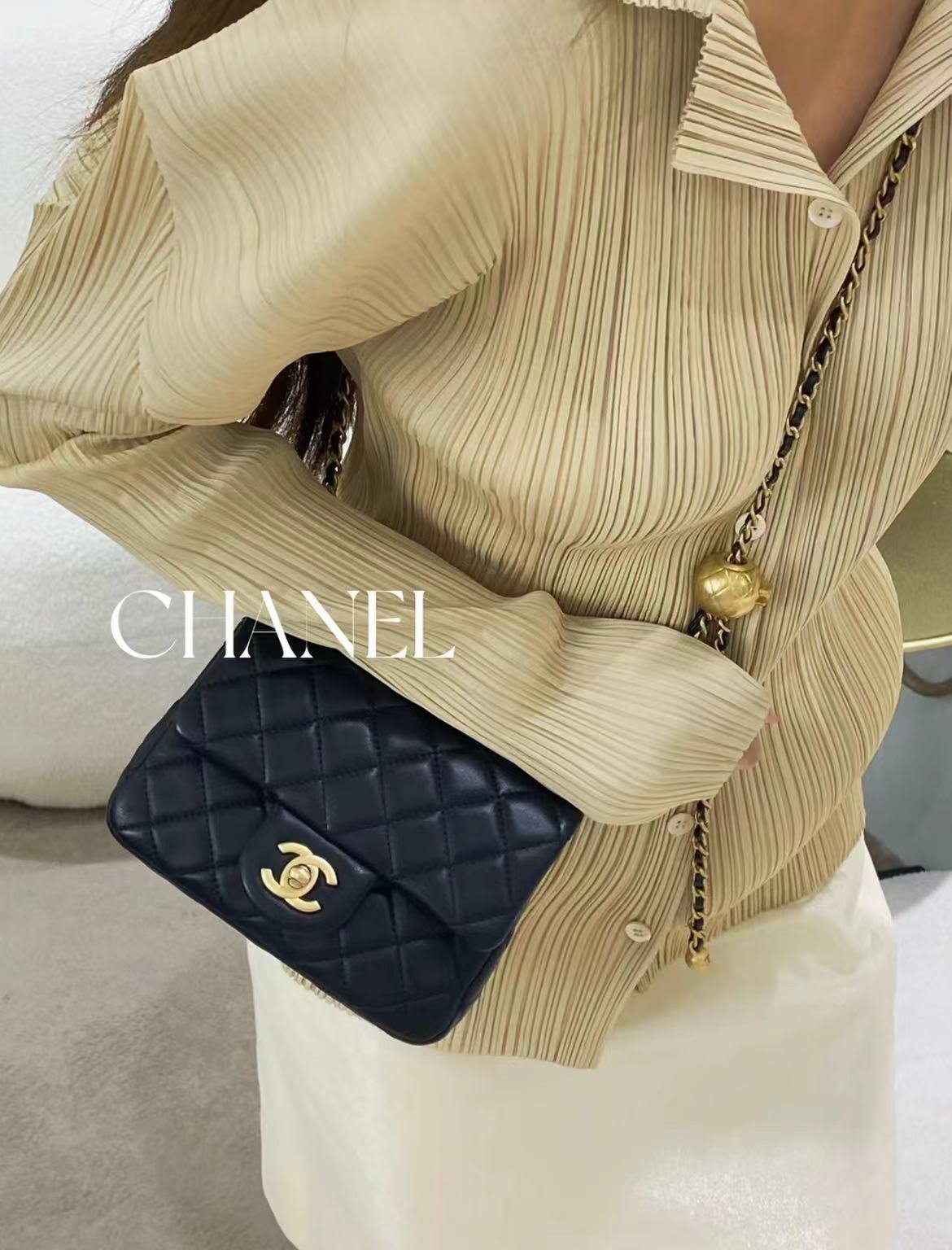 CHANEL Flap Bag 17cm