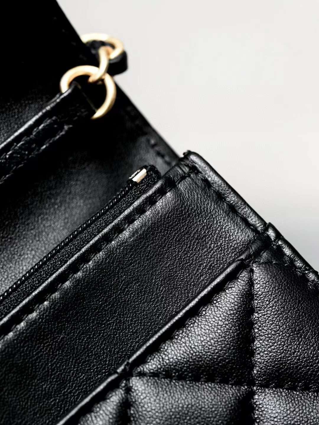 CHANEL Double pearl cover   woc bag