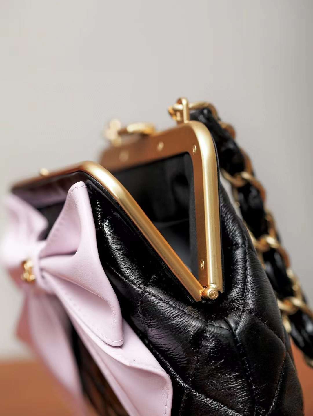 CHANEL clutch with chain