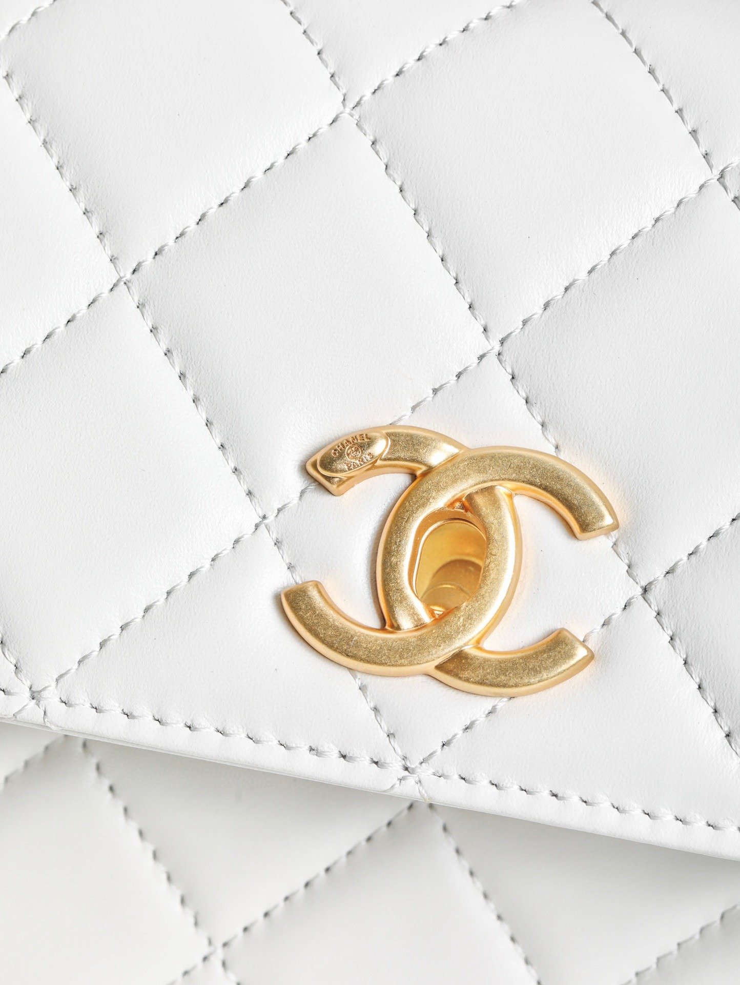 CHANEL Handle Bag