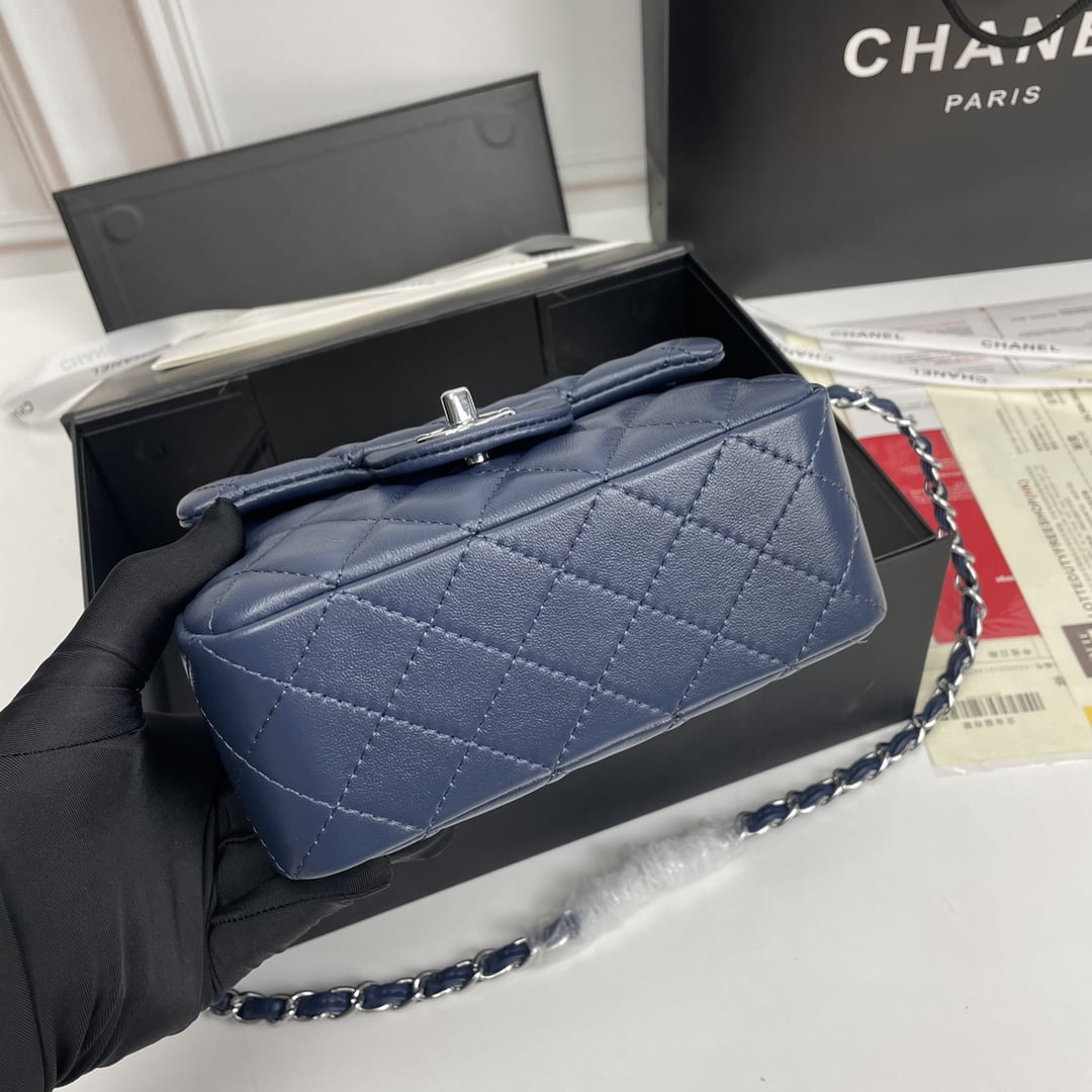 Chanel cf Square Fat 1115 sheepskin leather blue size: 18*14*7cm