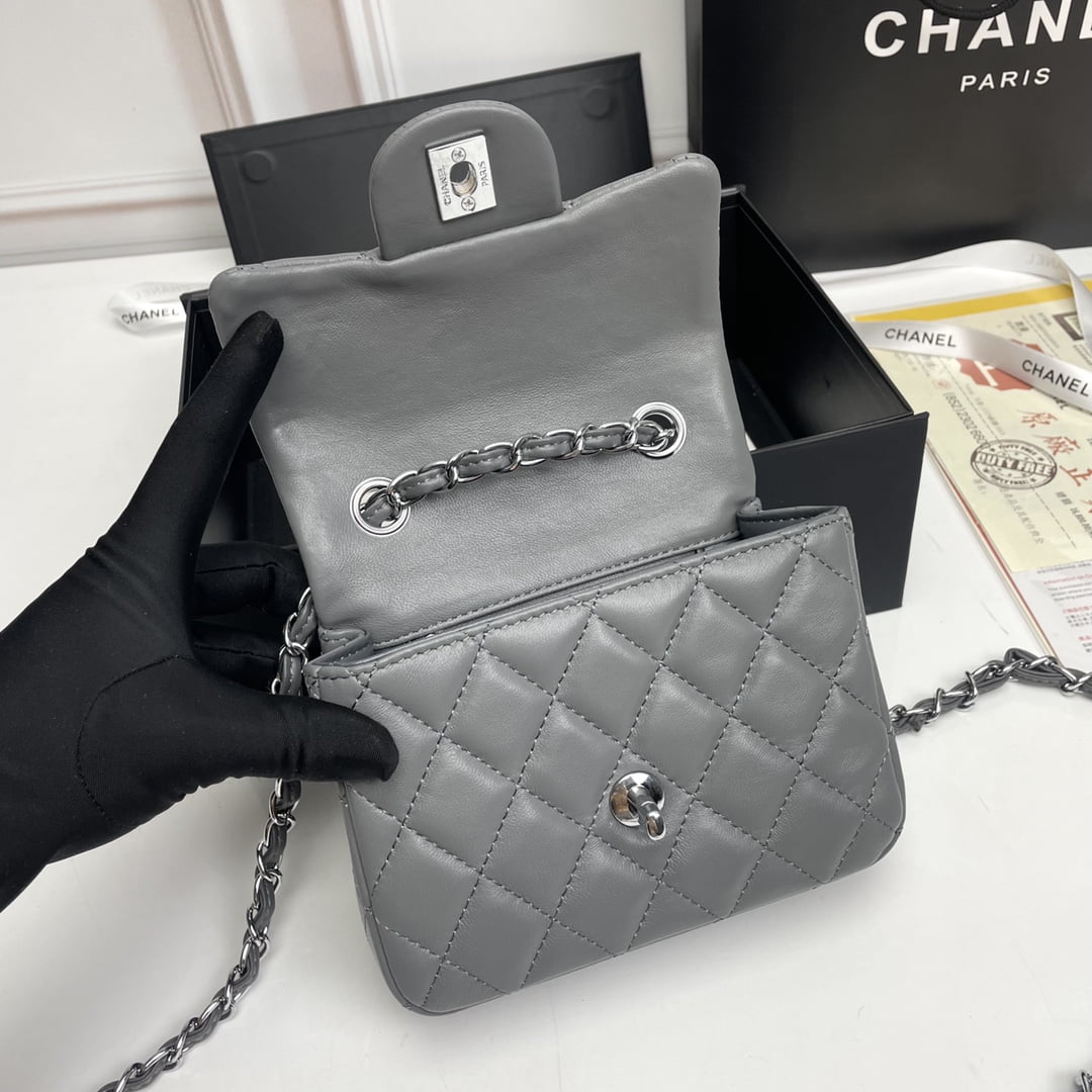 Chanel cf Square Fat 1115 sheepskin leather grey size: 18*14*7cm