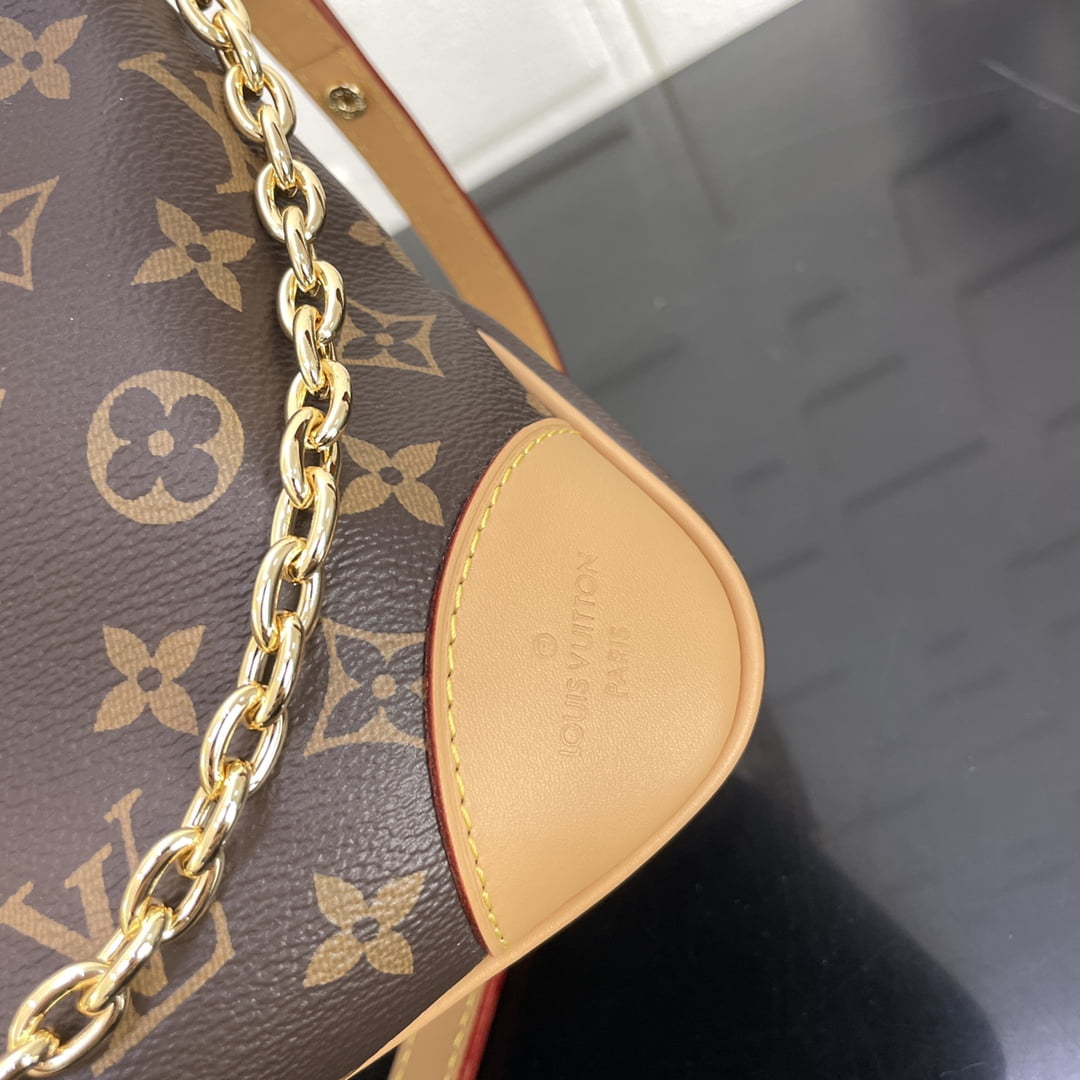 Louis Vuitton / LV odeon monogram m45832 Crossbody bag size: 27*16*10cm