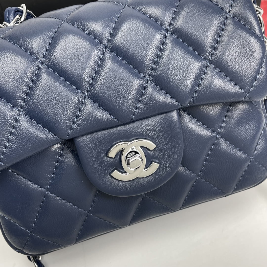 Chanel cf Square Fat 1115 sheepskin leather blue size: 18*14*7cm