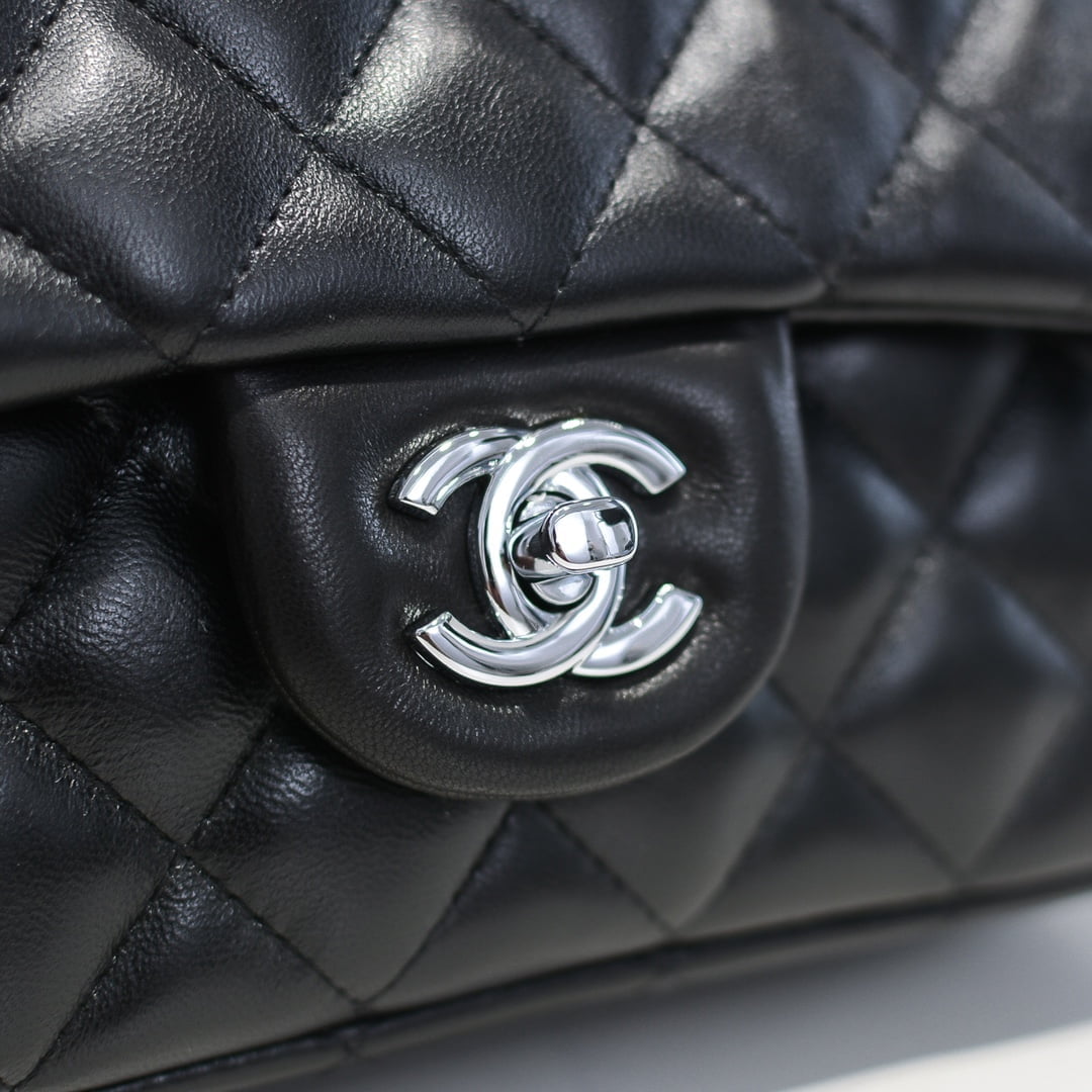 Chanel Lamb skin chain crossbody bag with sliver hardware 1116 SIZE: 20*14*7cm/25.5*16*6.5cm/30*18*8cm