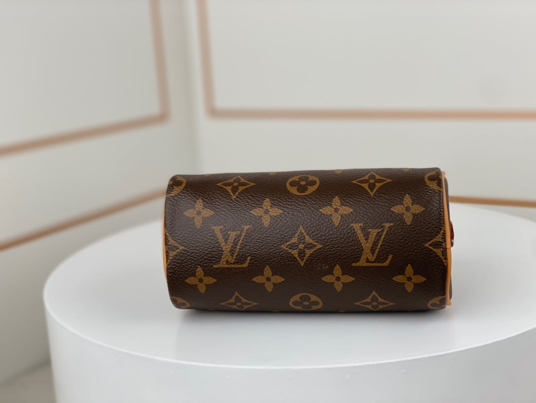 Louis Vuitton / LV monogram nano speedy m81085 size: 16* 11* 9cm