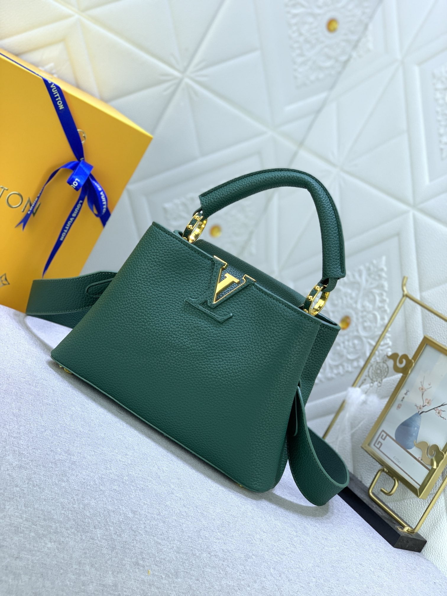 Louis Vuitton / LV Onthego PM M94519 Green Size: 27*18*9cm