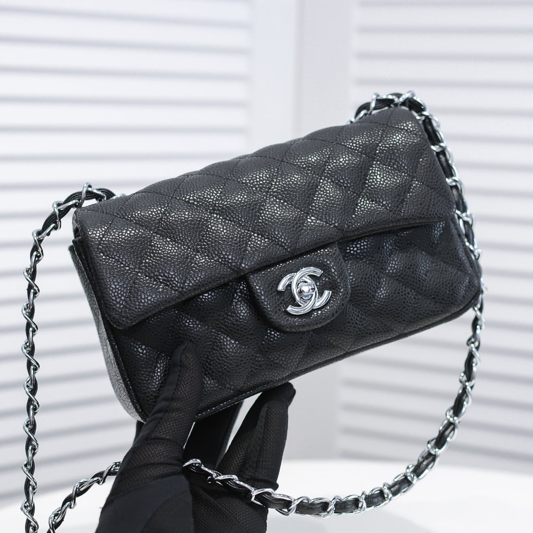 Chanel Cowhide with caviar with sliver hardware 1116 size: 20*14*7cm/25.5*16*6.5cm/30*18*8cm
