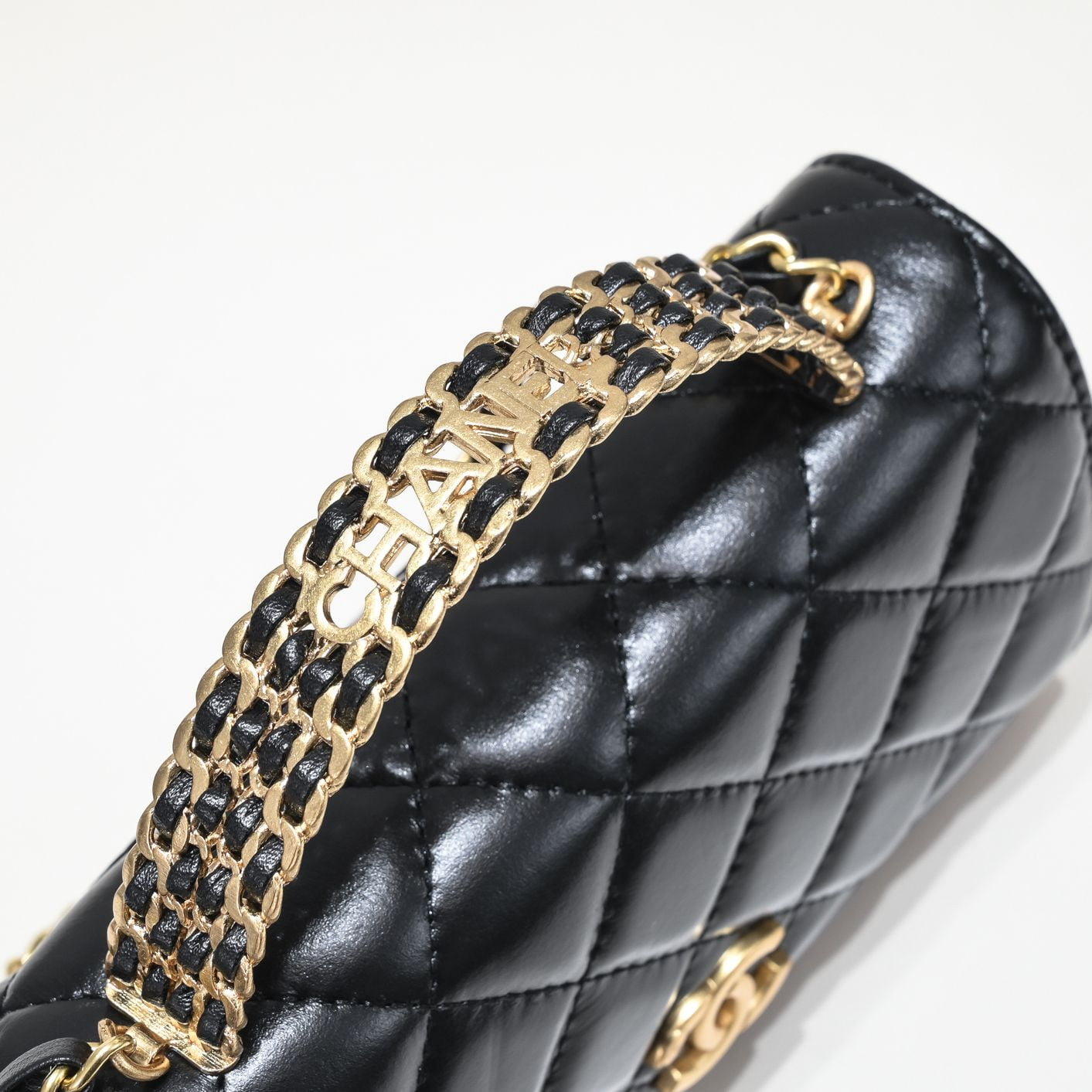 Chanel cowhide handle Rich crossbody shoulder bag 3107 size: 19.5*11.5*4cm