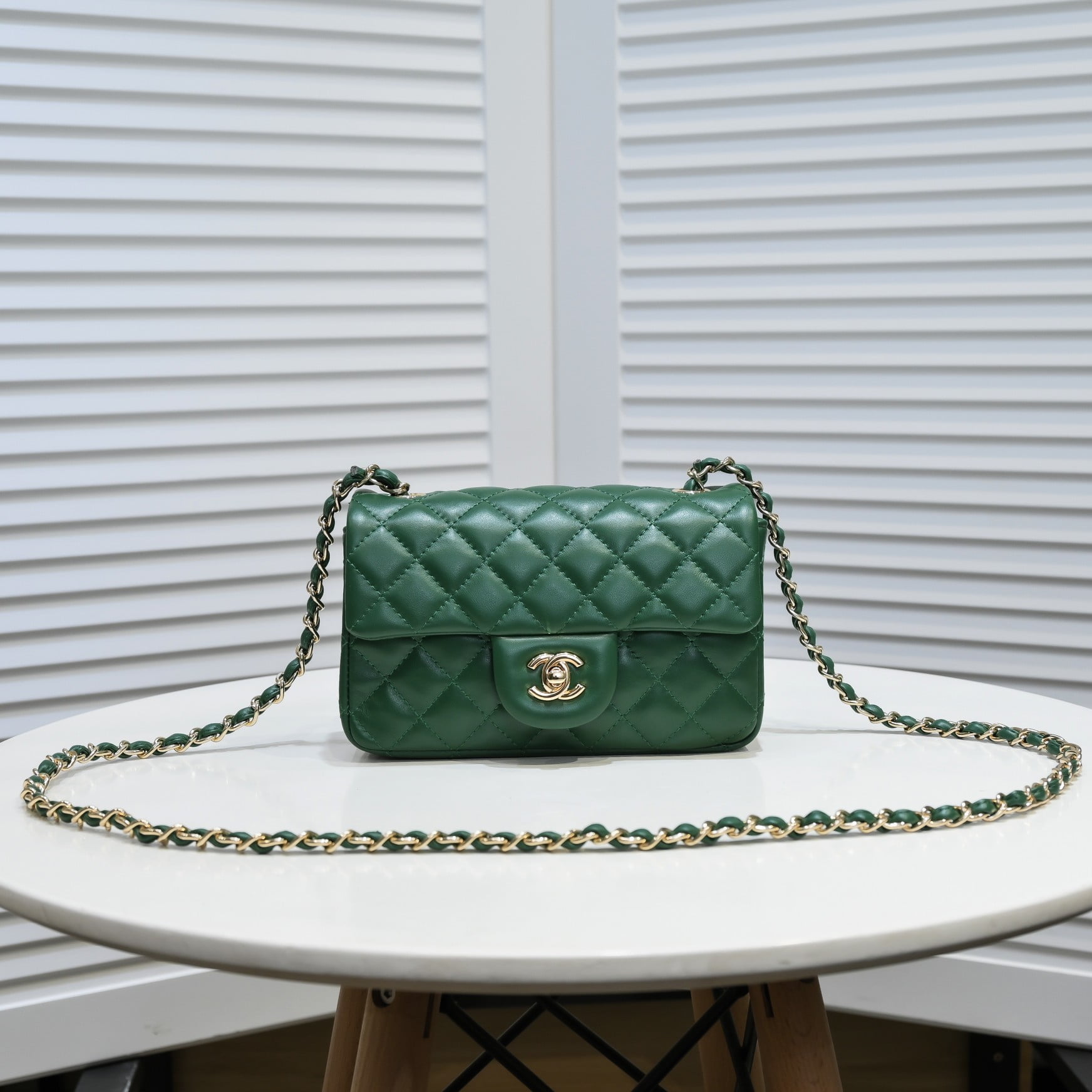 Chanel Lamb skin chain crossbody bag green 1116 SIZE: 20*14*7cm