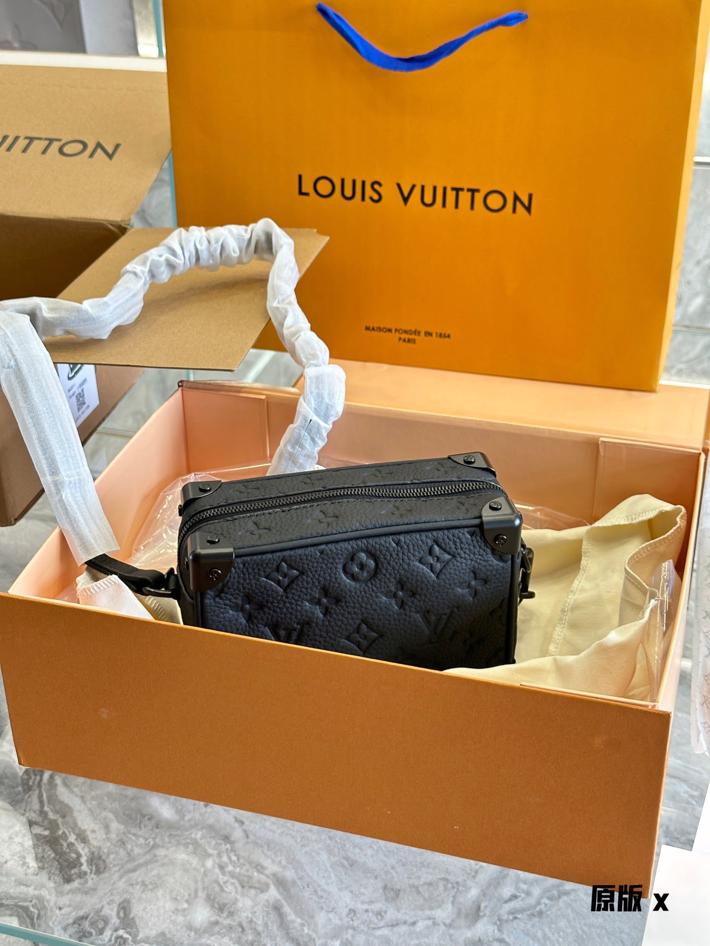 Louis Vuitton / LV monogram mini soft trunk size: 18.5*13*8cm