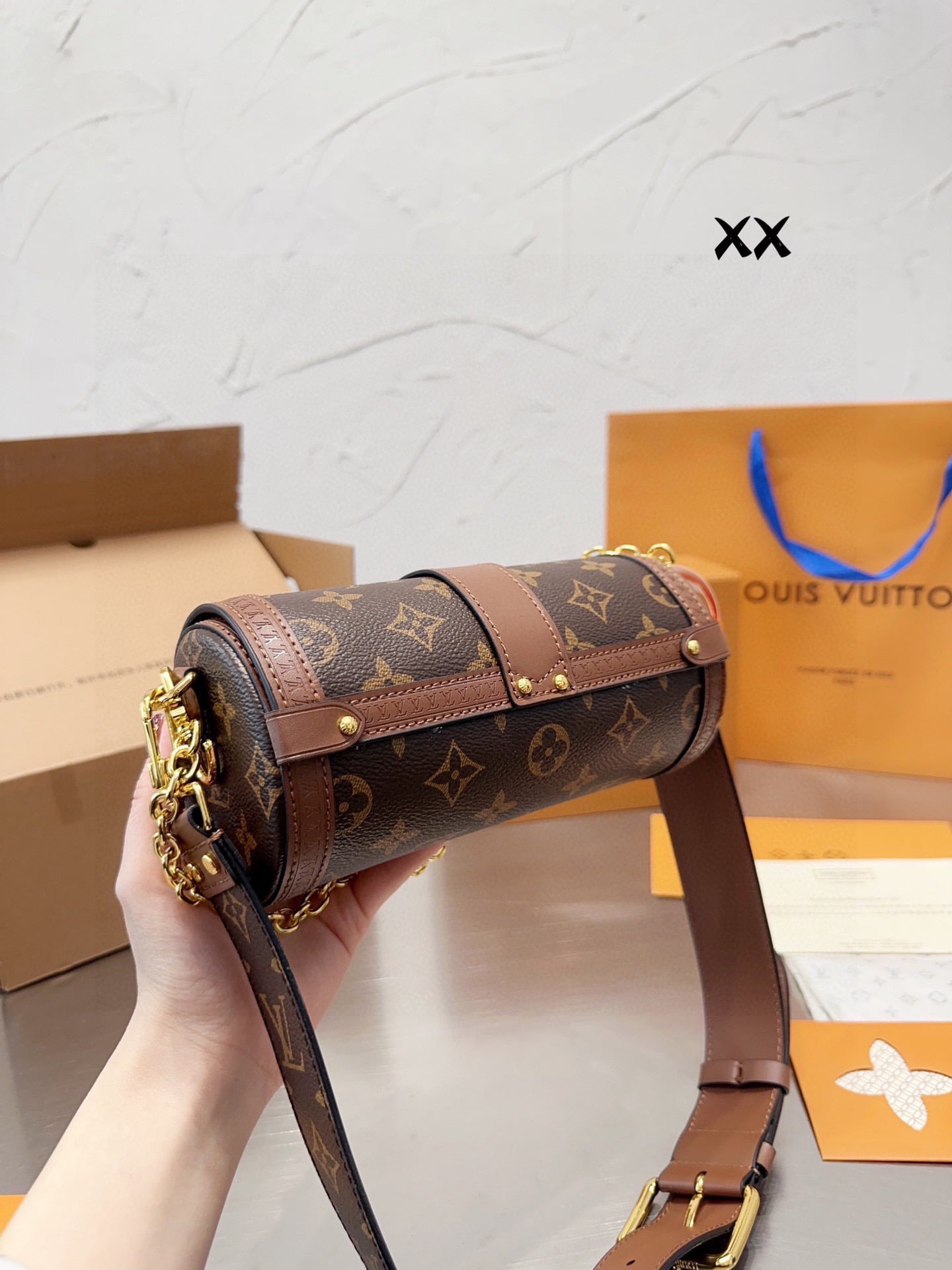 Louis Vuitton / LV prefall papillon trunk monogram round flip latch design crossbody bag