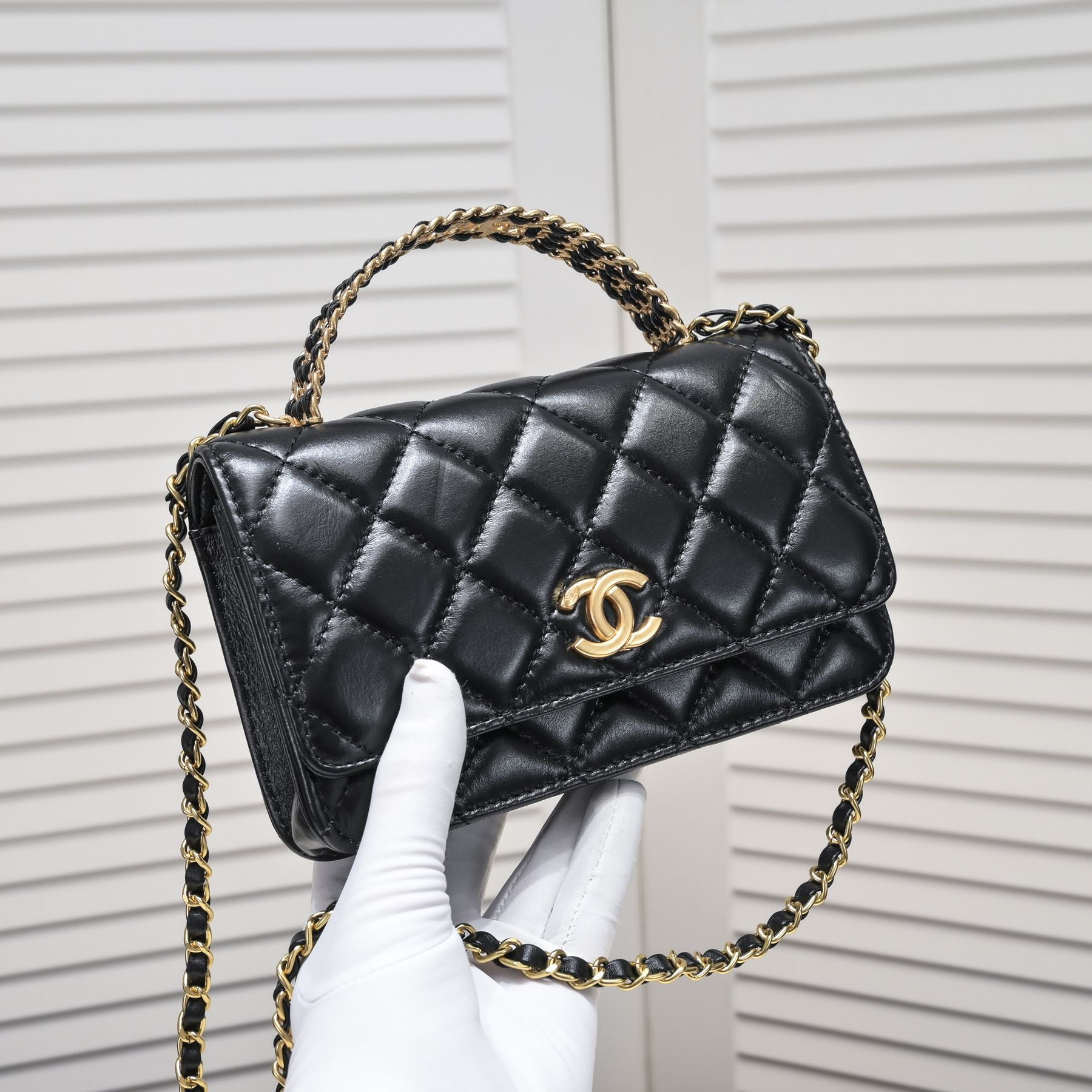 Chanel cowhide handle Rich crossbody shoulder bag 3107 size: 19.5*11.5*4cm