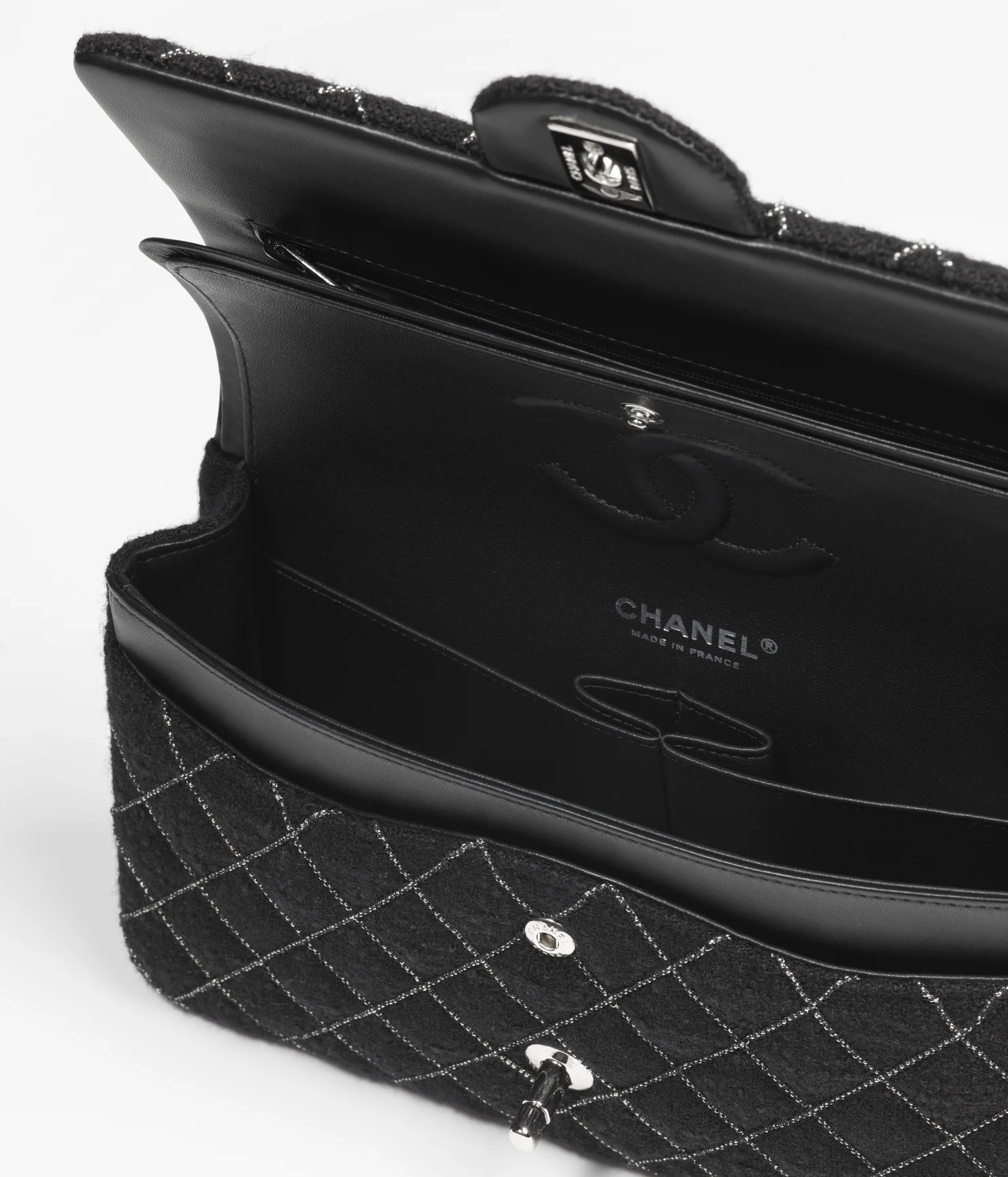 CHANEL / CLASSIC HANDBAG Wool Tweed   Silver-Tone Metal Black