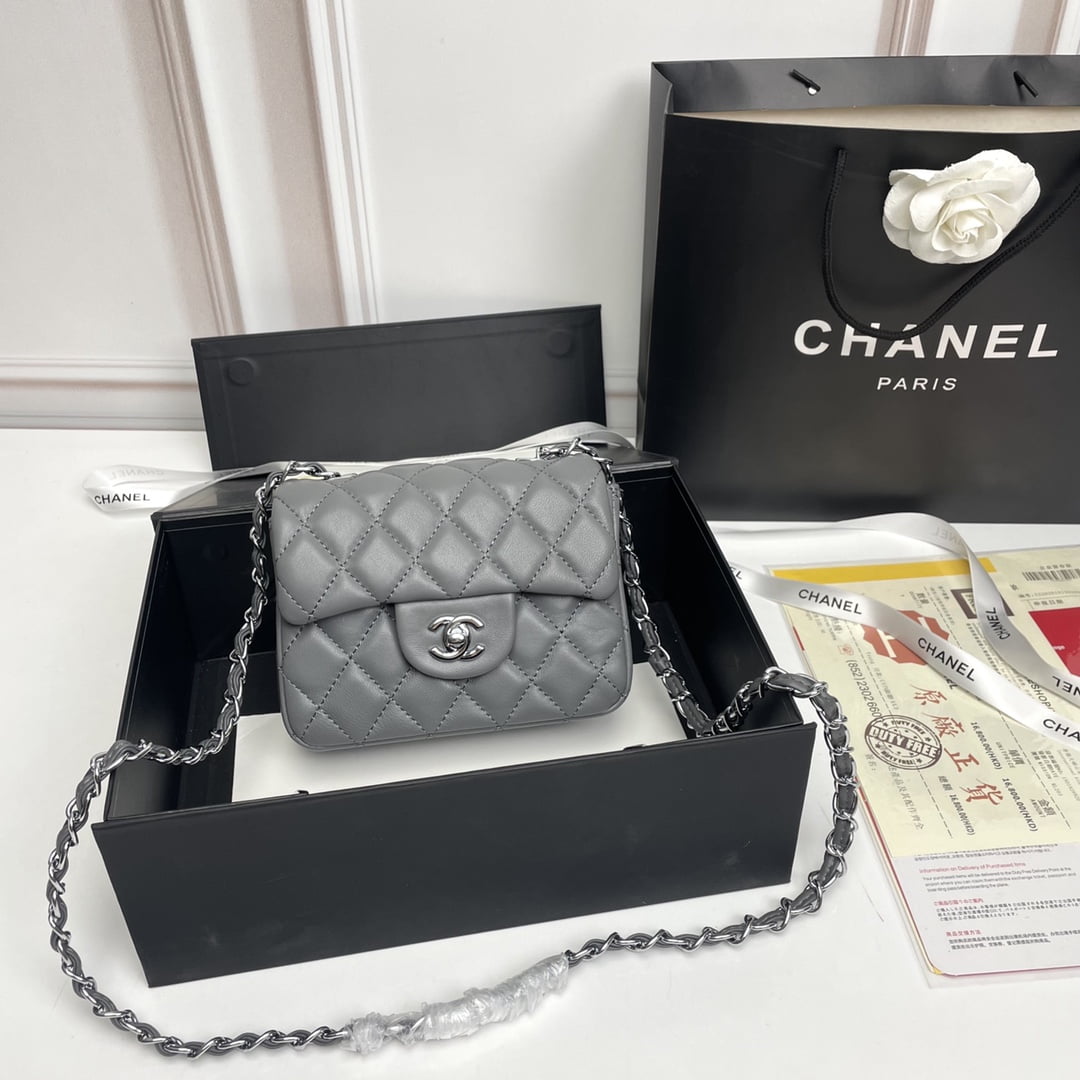 Chanel cf Square Fat 1115 sheepskin leather grey size: 18*14*7cm