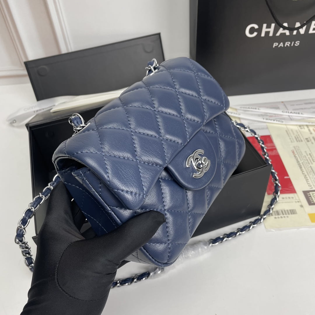 Chanel cf Square Fat 1115 sheepskin leather blue size: 18*14*7cm