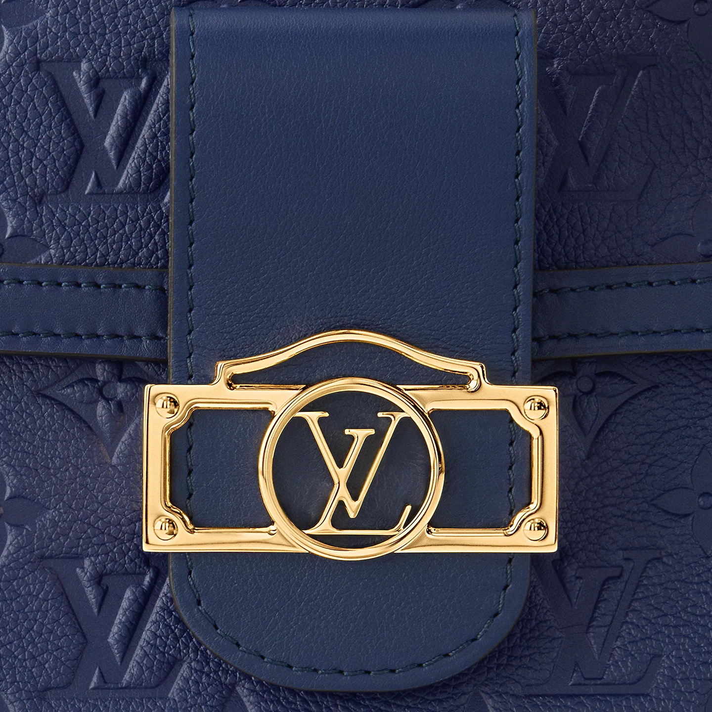 Louis Vuitton / LV  Dauphine MM M23488