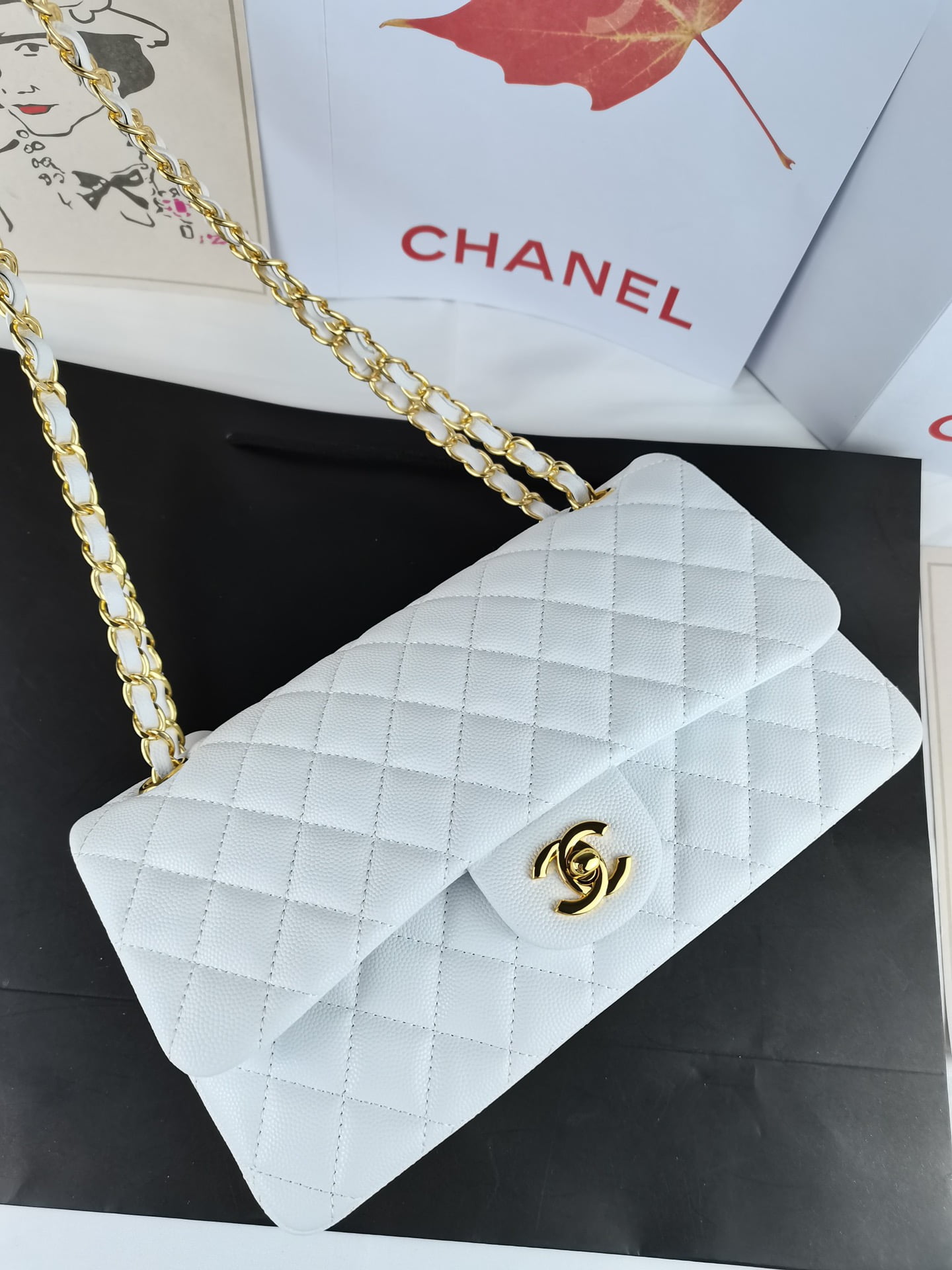 Chanel classic flap bag a01112 medium size: 15.5 25.5 6.5cm