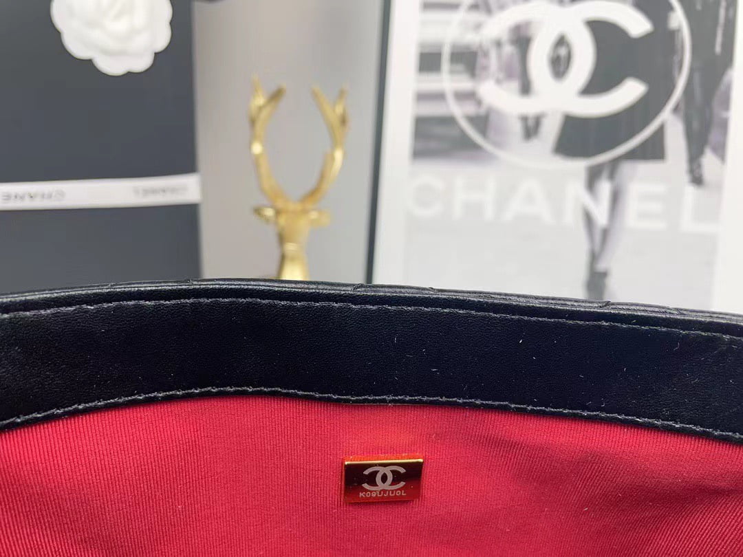 Chanel 2023 new CF Black gold bag size: 21*13cm