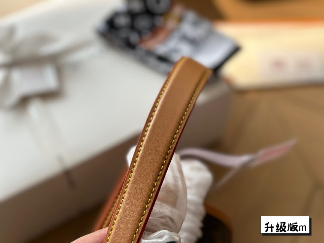 Louis Vuitton / LV Tambourin Saddle bag M44860 size: 18*16cm