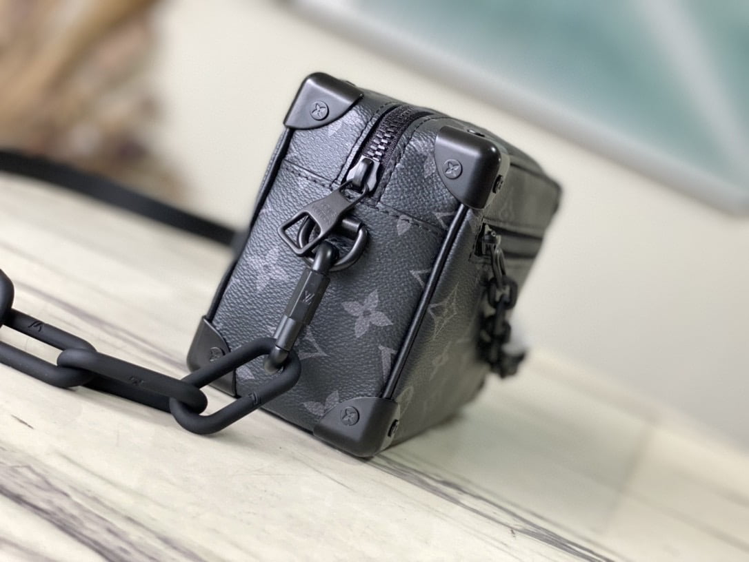 Louis Vuitton / LV monogram mini soft trunk eclipse m44735 Black size:18.5 * 13.0 * 8.0 cm