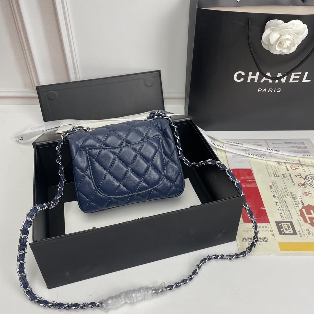 Chanel cf Square Fat 1115 sheepskin leather blue size: 18*14*7cm