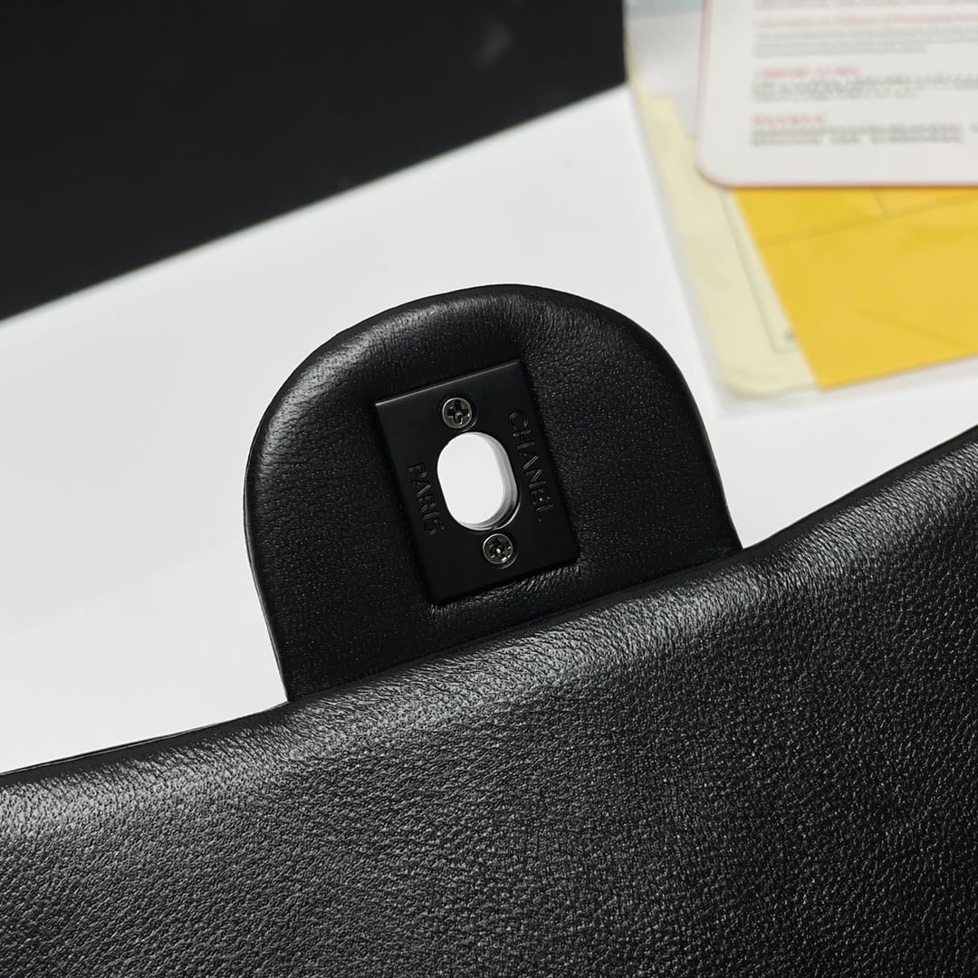 Chanel cf Square Fat 1115 sheepskin size: 18*14*7cm