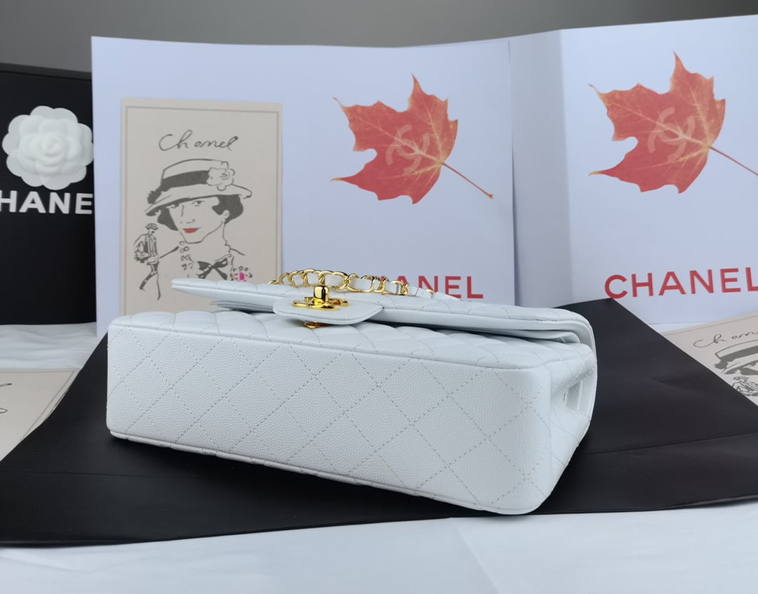 Chanel classic flap bag a01112 medium size: 15.5 25.5 6.5cm