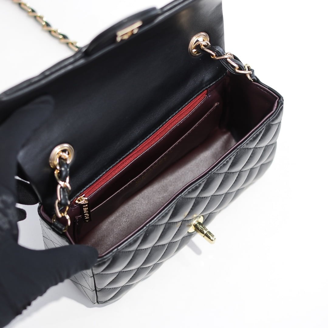 Chanel Lamb skin chain crossbody bag with gold hardware 1116 SIZE: 20*14*7cm/25.5*16*6.5cm/30*18*8cm