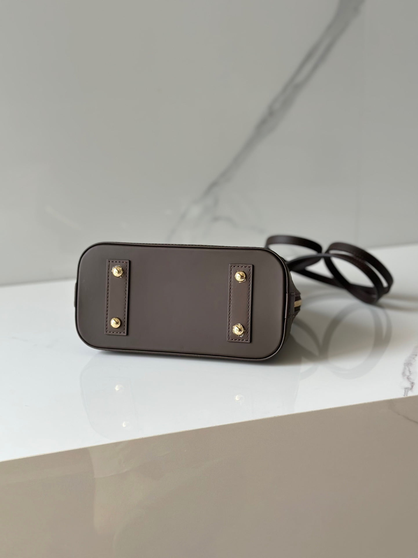 Louis Vuitton / LV n41221 alma bridge monogram shoulderbag size: 26*13*23cm