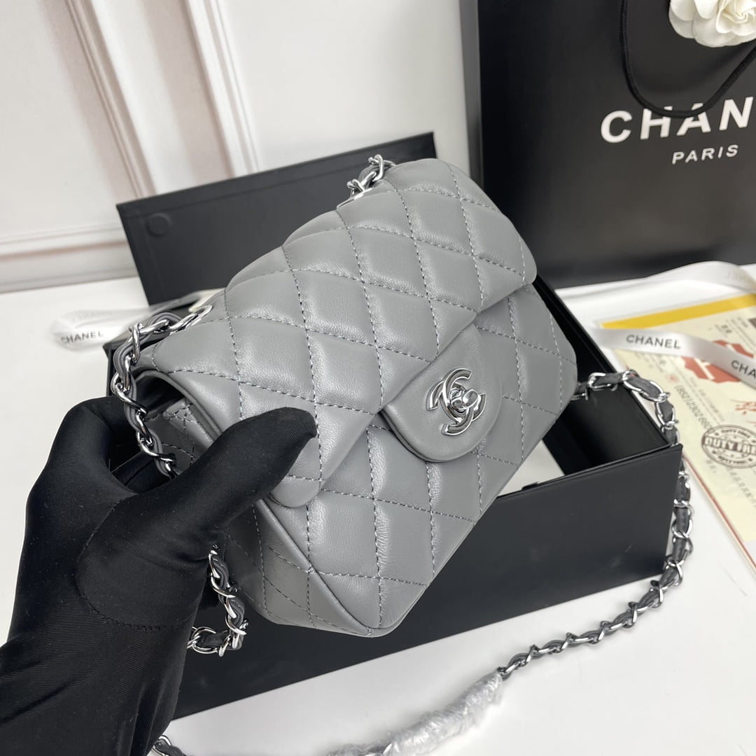 Chanel cf Square Fat 1115 sheepskin leather grey size: 18*14*7cm