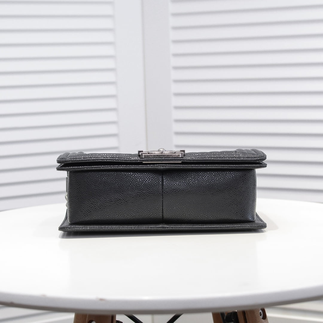 Chanel Cowhide caviar with sliver hardware size: 25*15*9cm