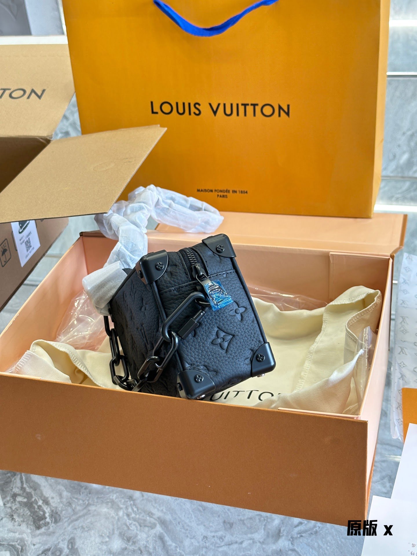 Louis Vuitton / LV monogram mini soft trunk size: 18.5*13*8cm