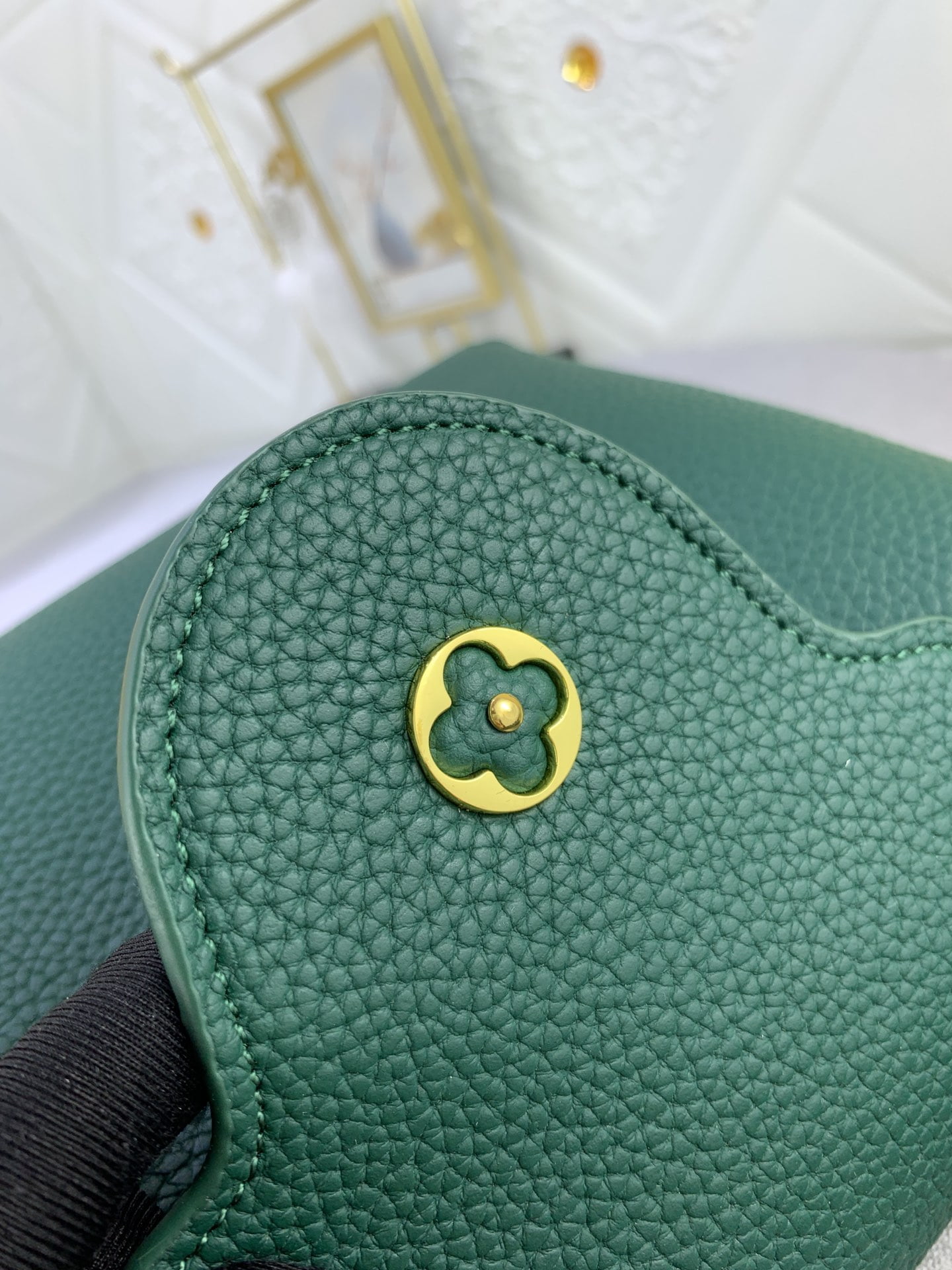 Louis Vuitton / LV Onthego PM M94519 Green Size: 27*18*9cm